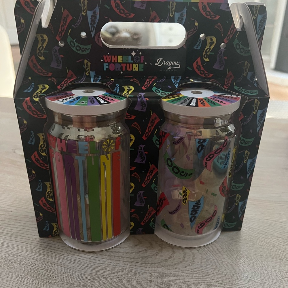 NWT Wheel of Fortune Glass Set Of Two by Dragon Glassware
